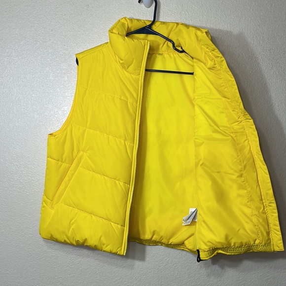 Vans yellow puffer vest rapper Tierra Whack Weird Hype and Creative Kids - Picture 6 of 15